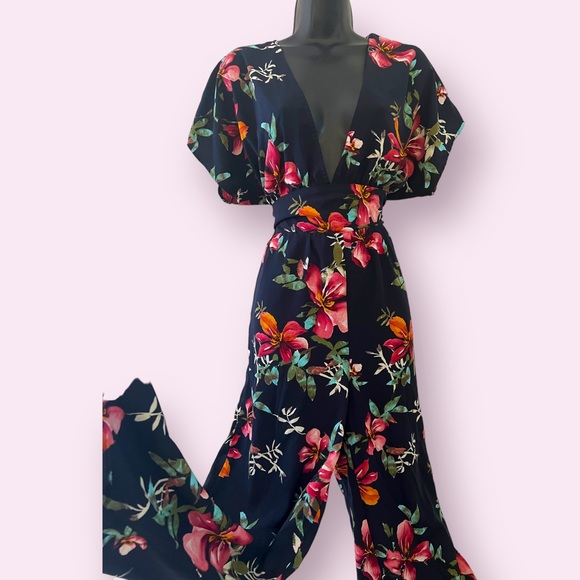 Multi-Color Floral Wide-Leg Jumpsuit | size Medium - Picture 2 of 6